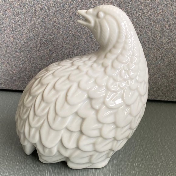 Vintage White Porcelain Quail Pair, Mother & Baby - Picture 10 of 13